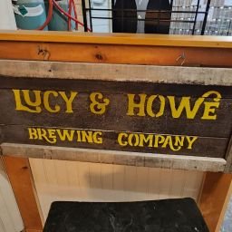 Lucy & Howe