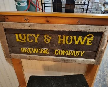 Lucy & Howe