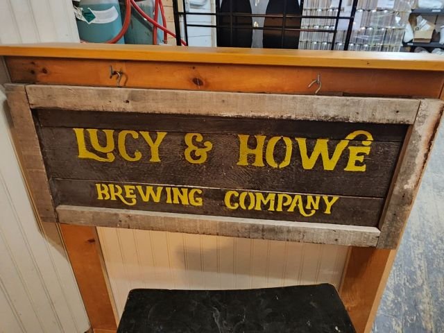 Lucy & Howe